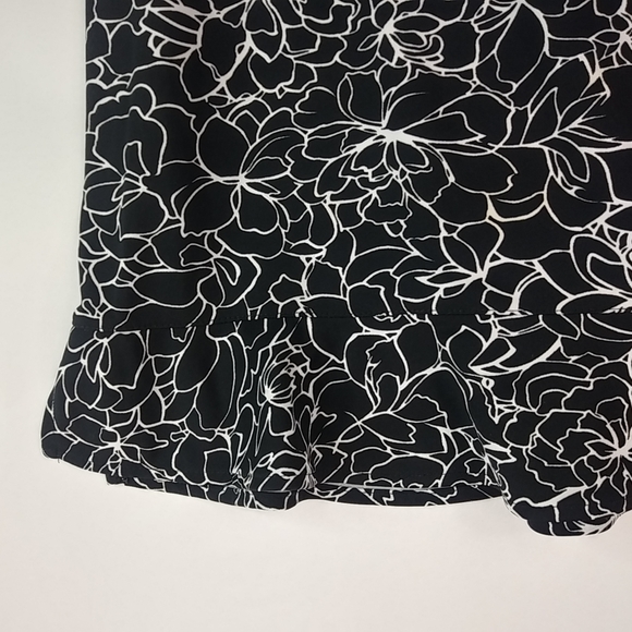 George XL Easywear Pull On Knee Skirt in Black n White Floral Sketch - Plus - Picture 2 of 3